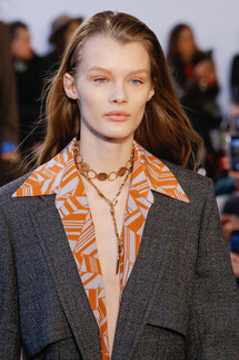 Details Chloé Fall 2018 Ready-to-Wear , Детали коллекции Хлоя осень зима 2018 , Fashion show , неделя моды в Париже , PFW , Paris Fashion Week , Mainstyles